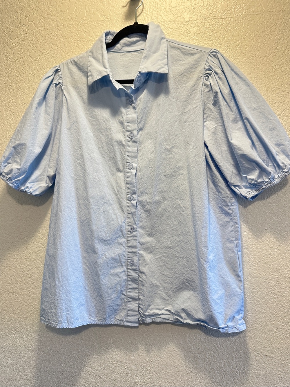 LIGHT BLUE COLLARED BLOUSE
